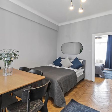 French Balcony - 45M² - Szeneviertel Lejlighed Wien Eksteriør billede