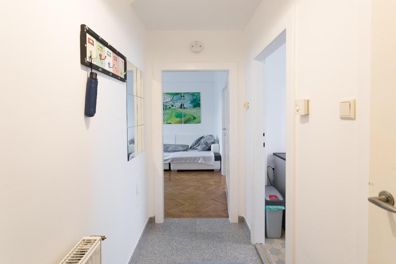 French Balcony - 45M² - Szeneviertel Lejlighed Wien Eksteriør billede