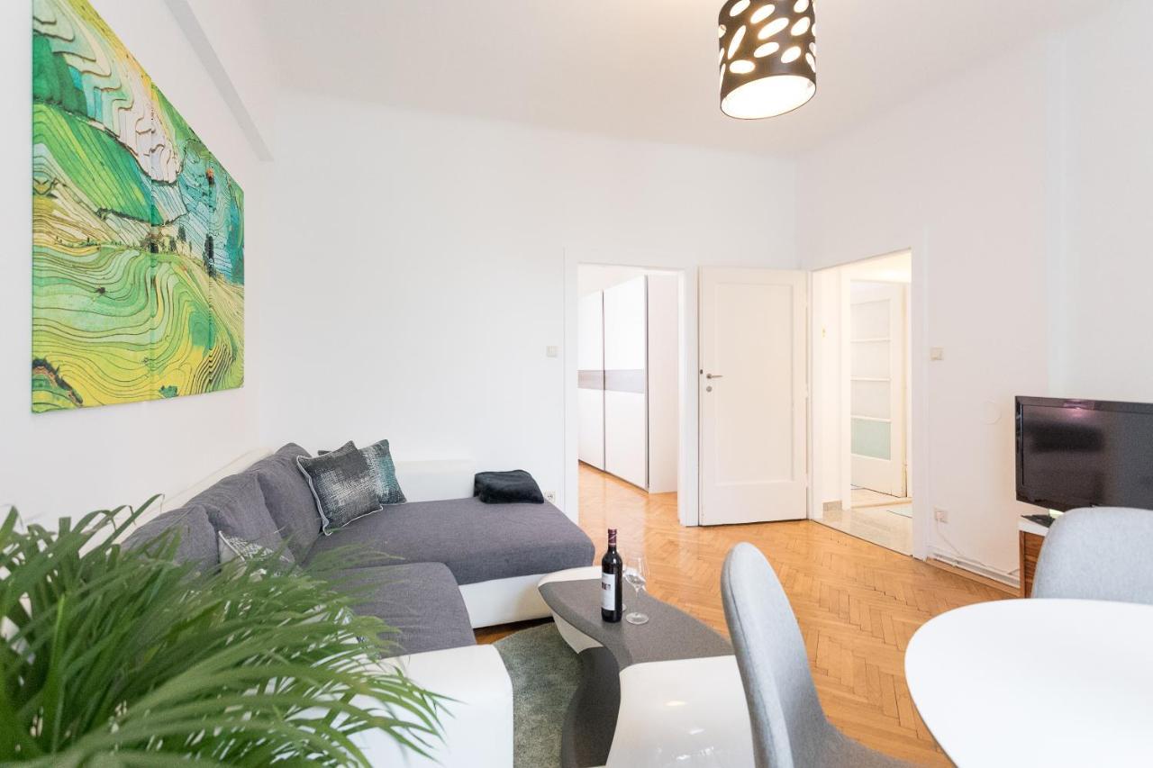 French Balcony - 45M² - Szeneviertel Lejlighed Wien Eksteriør billede