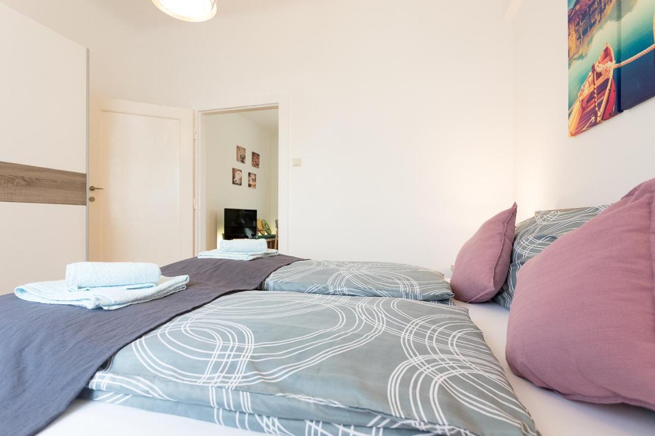 French Balcony - 45M² - Szeneviertel Lejlighed Wien Eksteriør billede